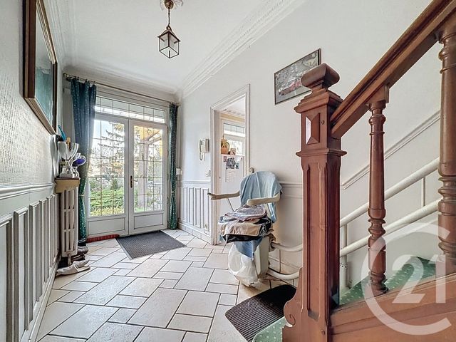 maison à vendre - 8 pièces - 228.33 m2 - MONTFERMEIL - 93 - ILE-DE-FRANCE - Century 21 Coeur De Ville