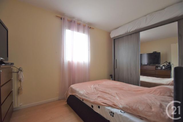 Appartement F3 à vendre - 3 pièces - 75.92 m2 - CLICHY SOUS BOIS - 93 - ILE-DE-FRANCE - Century 21 Coeur De Ville