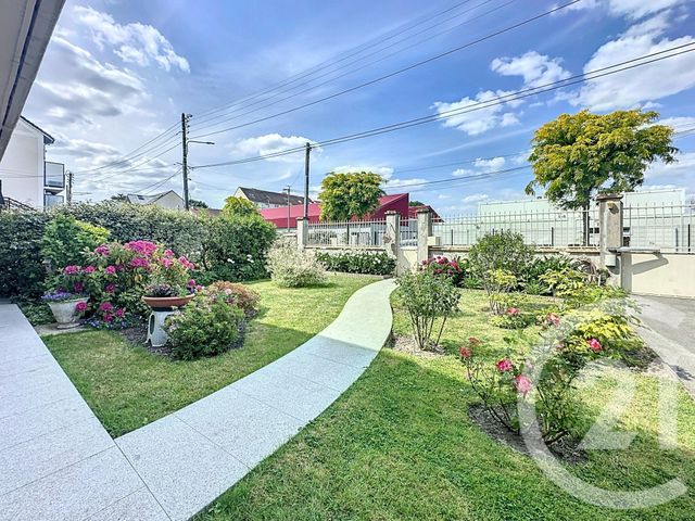 maison à vendre - 6 pièces - 145.47 m2 - MONTFERMEIL - 93 - ILE-DE-FRANCE - Century 21 Coeur De Ville