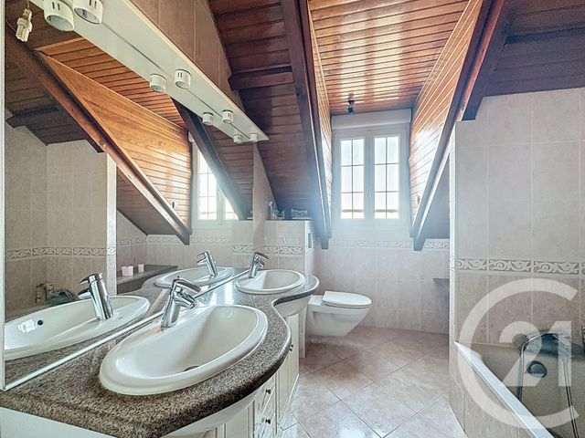 maison à vendre - 7 pièces - 127.26 m2 - MONTFERMEIL - 93 - ILE-DE-FRANCE - Century 21 Coeur De Ville