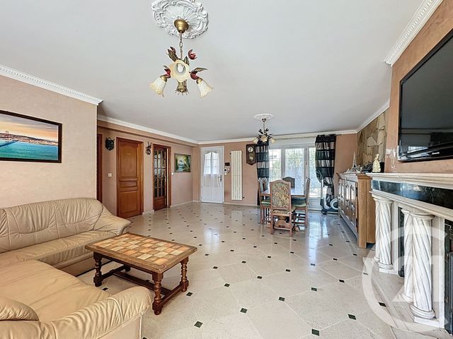 maison à vendre - 7 pièces - 127.26 m2 - MONTFERMEIL - 93 - ILE-DE-FRANCE - Century 21 Coeur De Ville