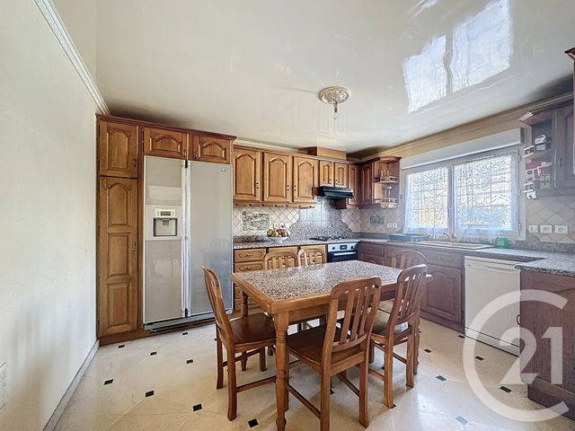 maison à vendre - 7 pièces - 127.26 m2 - MONTFERMEIL - 93 - ILE-DE-FRANCE - Century 21 Coeur De Ville