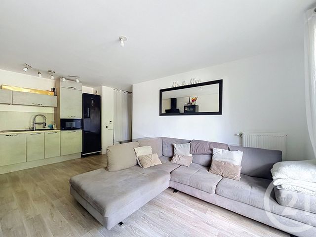 Appartement F3 à vendre - 3 pièces - 50.0 m2 - MONTFERMEIL - 93 - ILE-DE-FRANCE - Century 21 Coeur De Ville