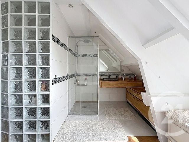 Appartement F2 à vendre - 2 pièces - 45.3 m2 - MONTFERMEIL - 93 - ILE-DE-FRANCE - Century 21 Coeur De Ville