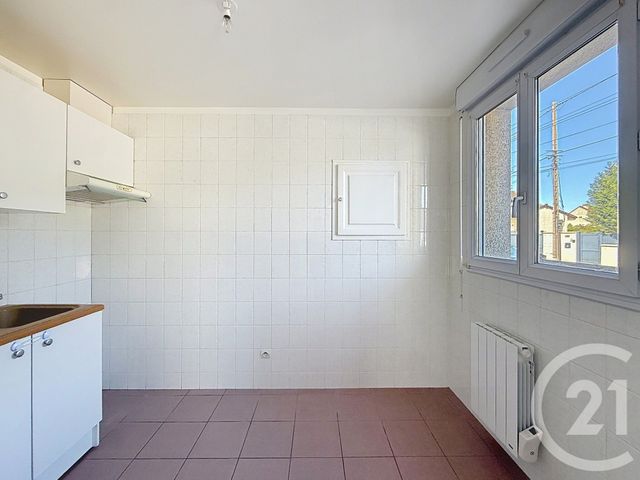 Appartement F3 à vendre - 3 pièces - 50.0 m2 - MONTFERMEIL - 93 - ILE-DE-FRANCE - Century 21 Coeur De Ville