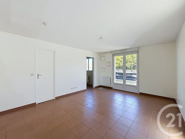 Appartement F3 à vendre - 3 pièces - 50.0 m2 - MONTFERMEIL - 93 - ILE-DE-FRANCE - Century 21 Coeur De Ville