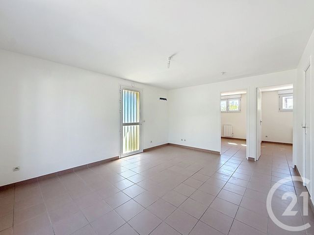 Appartement F3 à vendre - 3 pièces - 50.0 m2 - MONTFERMEIL - 93 - ILE-DE-FRANCE - Century 21 Coeur De Ville