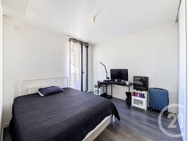 Appartement F2 à vendre - 2 pièces - 52.0 m2 - MONTFERMEIL - 93 - ILE-DE-FRANCE - Century 21 Coeur De Ville