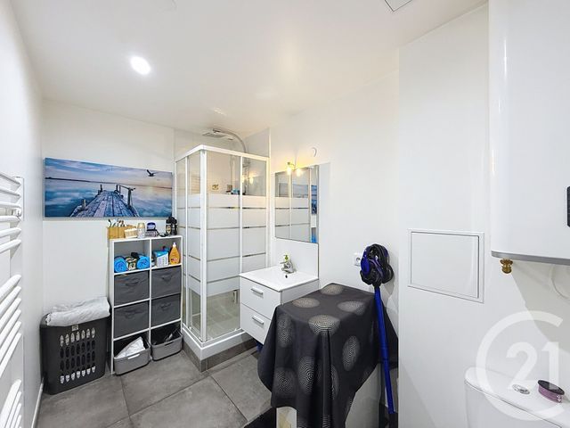 Appartement F2 à vendre - 2 pièces - 50.9 m2 - MONTFERMEIL - 93 - ILE-DE-FRANCE - Century 21 Coeur De Ville