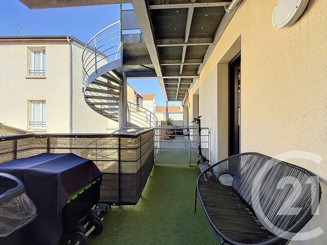 Appartement F2 à vendre - 2 pièces - 52.0 m2 - MONTFERMEIL - 93 - ILE-DE-FRANCE - Century 21 Coeur De Ville