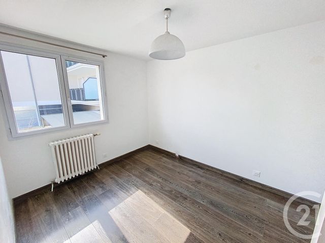 maison à vendre - 7 pièces - 218.0 m2 - MONTFERMEIL - 93 - ILE-DE-FRANCE - Century 21 Coeur De Ville