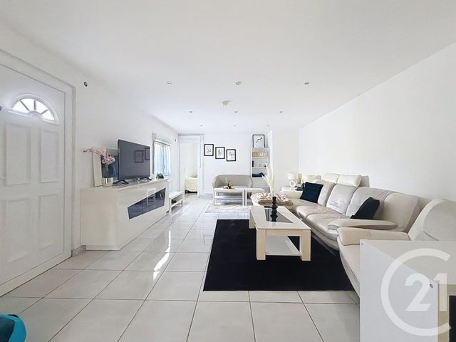 maison à vendre - 7 pièces - 214.0 m2 - MONTFERMEIL - 93 - ILE-DE-FRANCE - Century 21 Coeur De Ville