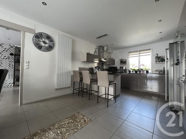 maison à vendre - 7 pièces - 214.0 m2 - MONTFERMEIL - 93 - ILE-DE-FRANCE - Century 21 Coeur De Ville