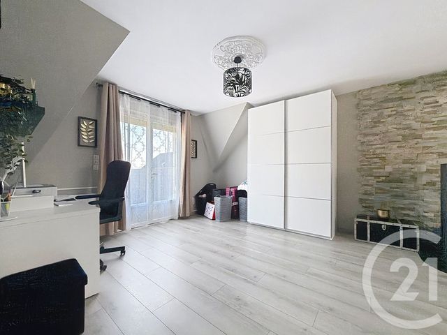 maison à vendre - 7 pièces - 214.0 m2 - MONTFERMEIL - 93 - ILE-DE-FRANCE - Century 21 Coeur De Ville