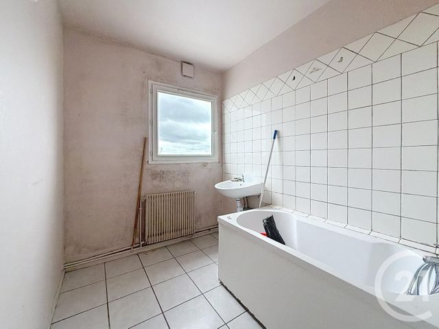 Appartement à vendre - 4 pièces - 65.0 m2 - CLICHY SOUS BOIS - 93 - ILE-DE-FRANCE - Century 21 Coeur De Ville