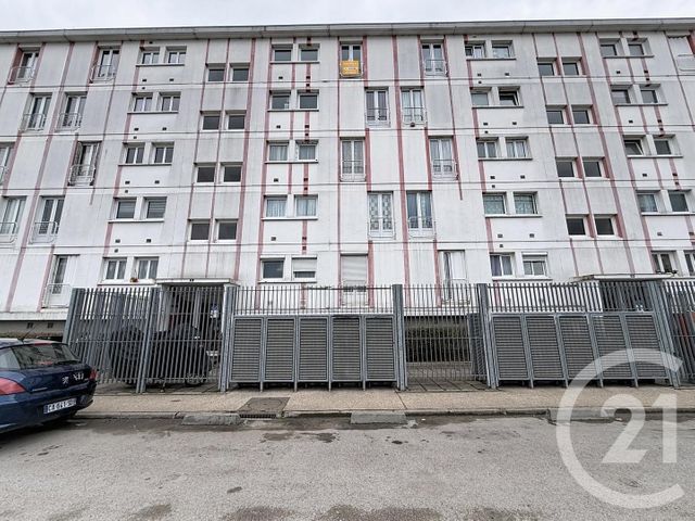 Appartement à vendre - 4 pièces - 65.0 m2 - CLICHY SOUS BOIS - 93 - ILE-DE-FRANCE - Century 21 Coeur De Ville