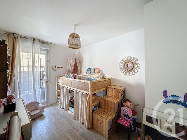 Afficher la photo en grand Appartement F3 à vendre - 3 pièces - 63.64 m2 - GAGNY - 93 - ILE-DE-FRANCE - Century 21 Coeur De Ville