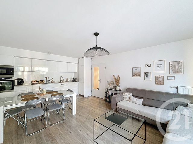 Afficher la photo en grand Appartement F3 à vendre - 3 pièces - 63.64 m2 - GAGNY - 93 - ILE-DE-FRANCE - Century 21 Coeur De Ville