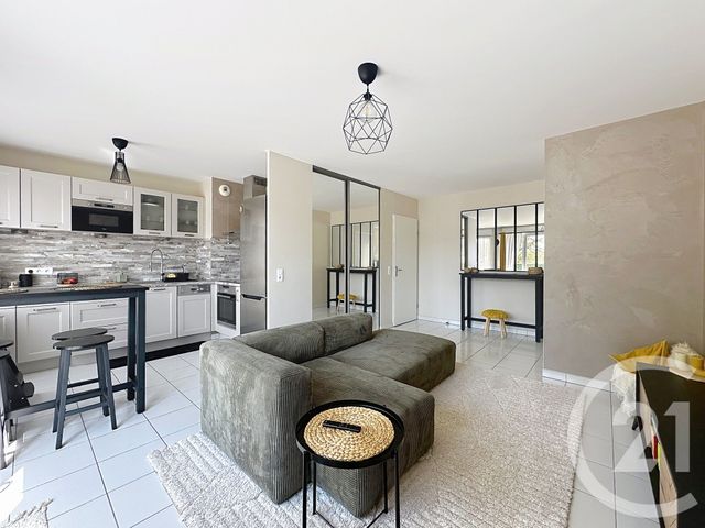 Appartement F4 à vendre - 4 pièces - 72.42 m2 - MONTFERMEIL - 93 - ILE-DE-FRANCE - Century 21 Coeur De Ville