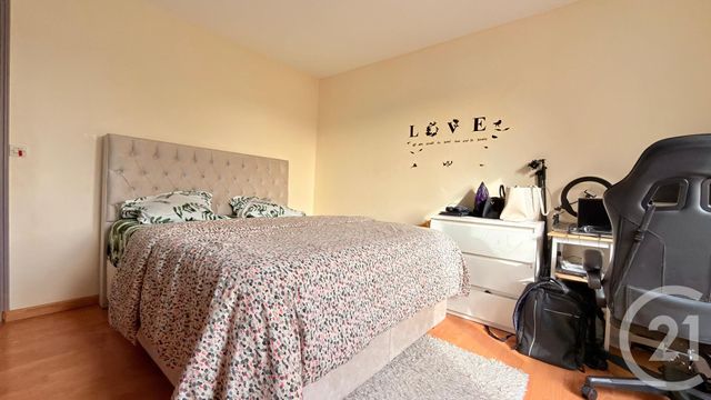 Appartement F2 à vendre - 2 pièces - 59.1 m2 - MONTFERMEIL - 93 - ILE-DE-FRANCE - Century 21 Coeur De Ville