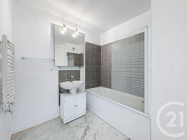 Appartement à vendre - 3 pièces - 63.07 m2 - MONTFERMEIL - 93 - ILE-DE-FRANCE - Century 21 Coeur De Ville