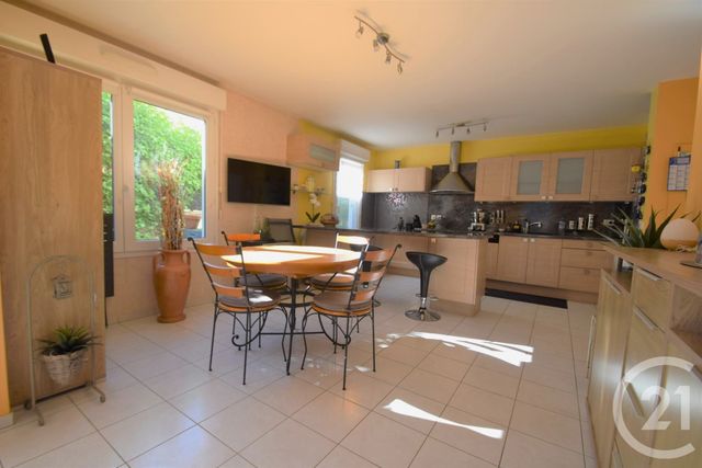 Appartement à vendre - 3 pièces - 61.62 m2 - MONTFERMEIL - 93 - ILE-DE-FRANCE - Century 21 Coeur De Ville