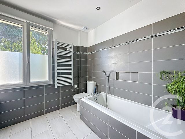 maison à vendre - 5 pièces - 131.0 m2 - MONTFERMEIL - 93 - ILE-DE-FRANCE - Century 21 Coeur De Ville