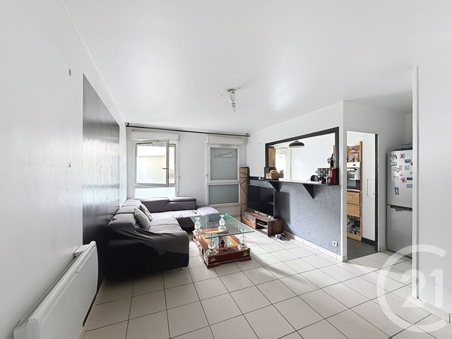 Afficher la photo en grand Appartement F3 à vendre - 3 pièces - 54.89 m2 - MONTFERMEIL - 93 - ILE-DE-FRANCE - Century 21 Coeur De Ville