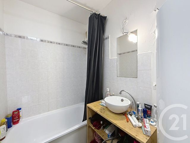 Afficher la photo en grand Appartement F3 à vendre - 3 pièces - 54.89 m2 - MONTFERMEIL - 93 - ILE-DE-FRANCE - Century 21 Coeur De Ville