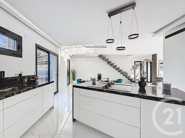 maison à vendre - 7 pièces - 147.47 m2 - MONTFERMEIL - 93 - ILE-DE-FRANCE - Century 21 Coeur De Ville