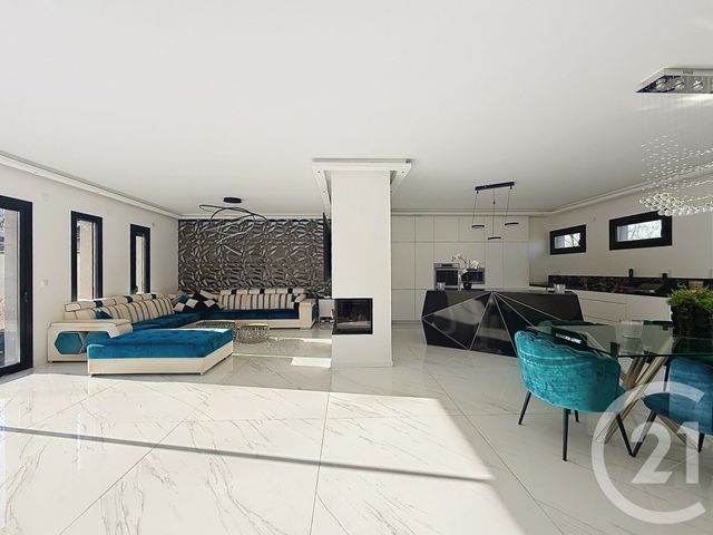 maison à vendre - 7 pièces - 147.47 m2 - MONTFERMEIL - 93 - ILE-DE-FRANCE - Century 21 Coeur De Ville