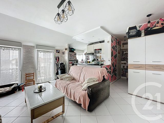 Afficher la photo en grand Appartement F2 à vendre - 2 pièces - 38.72 m2 - MONTFERMEIL - 93 - ILE-DE-FRANCE - Century 21 Coeur De Ville