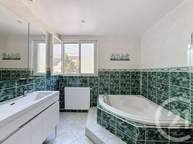 maison à vendre - 7 pièces - 145.54 m2 - CHELLES - 77 - ILE-DE-FRANCE - Century 21 Coeur De Ville