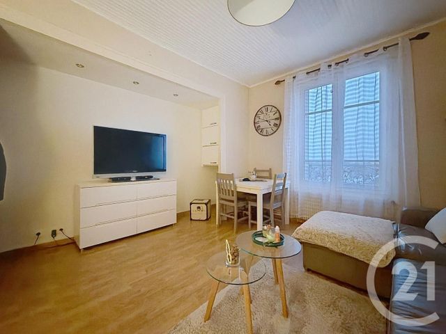 Appartement F3 à vendre - 3 pièces - 53.7 m2 - MONTFERMEIL - 93 - ILE-DE-FRANCE - Century 21 Coeur De Ville