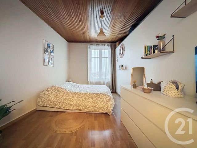 Appartement F3 à vendre - 3 pièces - 53.7 m2 - MONTFERMEIL - 93 - ILE-DE-FRANCE - Century 21 Coeur De Ville