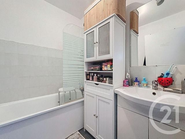 Appartement F3 à vendre - 3 pièces - 64.56 m2 - LIVRY GARGAN - 93 - ILE-DE-FRANCE - Century 21 Coeur De Ville