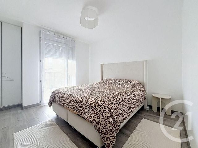 Appartement F3 à vendre - 3 pièces - 56.76 m2 - MONTFERMEIL - 93 - ILE-DE-FRANCE - Century 21 Coeur De Ville