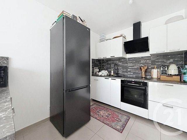 Appartement F3 à vendre - 3 pièces - 56.76 m2 - MONTFERMEIL - 93 - ILE-DE-FRANCE - Century 21 Coeur De Ville