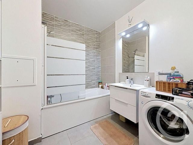 Appartement F3 à vendre - 3 pièces - 56.76 m2 - MONTFERMEIL - 93 - ILE-DE-FRANCE - Century 21 Coeur De Ville