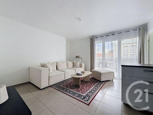 Appartement F3 à vendre - 3 pièces - 56.76 m2 - MONTFERMEIL - 93 - ILE-DE-FRANCE - Century 21 Coeur De Ville