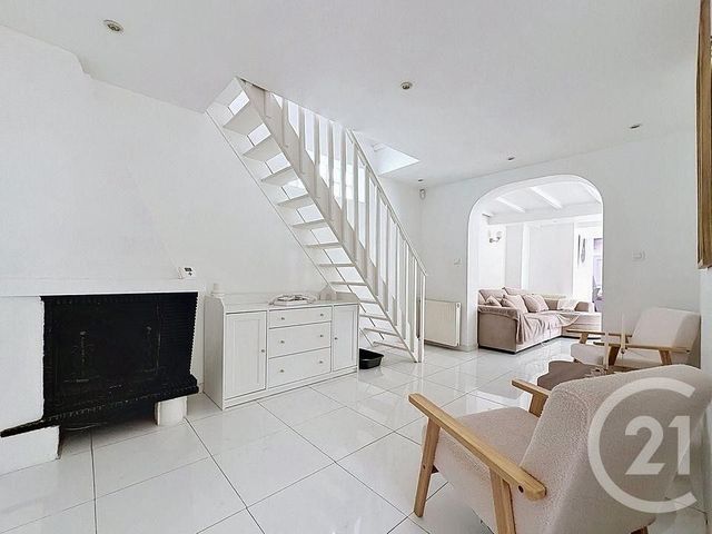 maison à vendre - 7 pièces - 111.3 m2 - MONTFERMEIL - 93 - ILE-DE-FRANCE - Century 21 Coeur De Ville