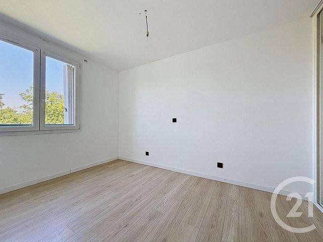 Appartement F4 à vendre - 4 pièces - 58.4 m2 - CLICHY SOUS BOIS - 93 - ILE-DE-FRANCE - Century 21 Coeur De Ville