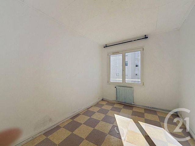 Appartement F4 à vendre - 4 pièces - 62.11 m2 - CLICHY SOUS BOIS - 93 - ILE-DE-FRANCE - Century 21 Coeur De Ville