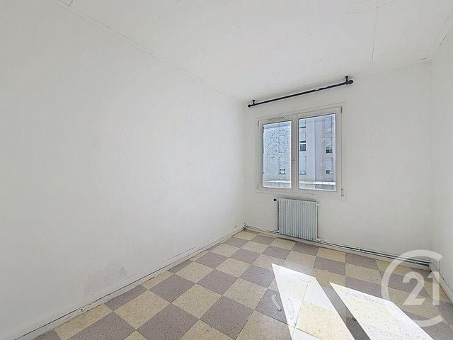 Appartement F4 à vendre - 4 pièces - 62.11 m2 - CLICHY SOUS BOIS - 93 - ILE-DE-FRANCE - Century 21 Coeur De Ville